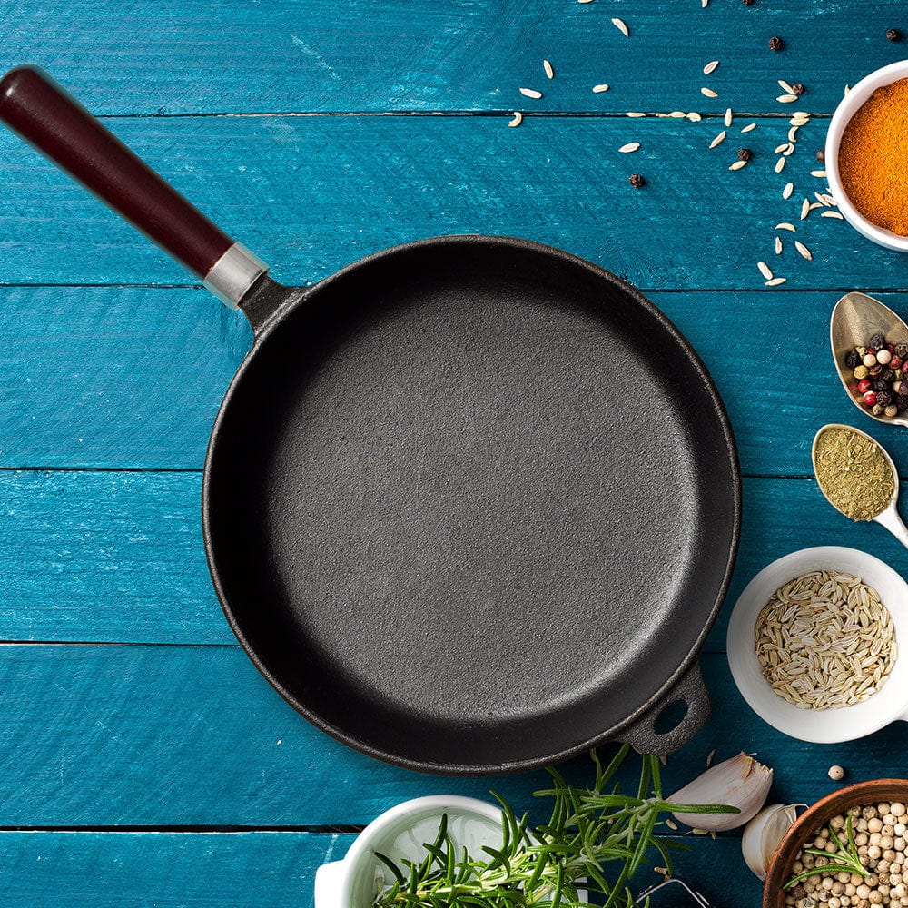 Cup Plate 24.5cm Cast Iron Fry Pan with Wooden Handle